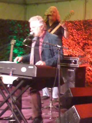 Chuck Leavell in full action at the keyboard.